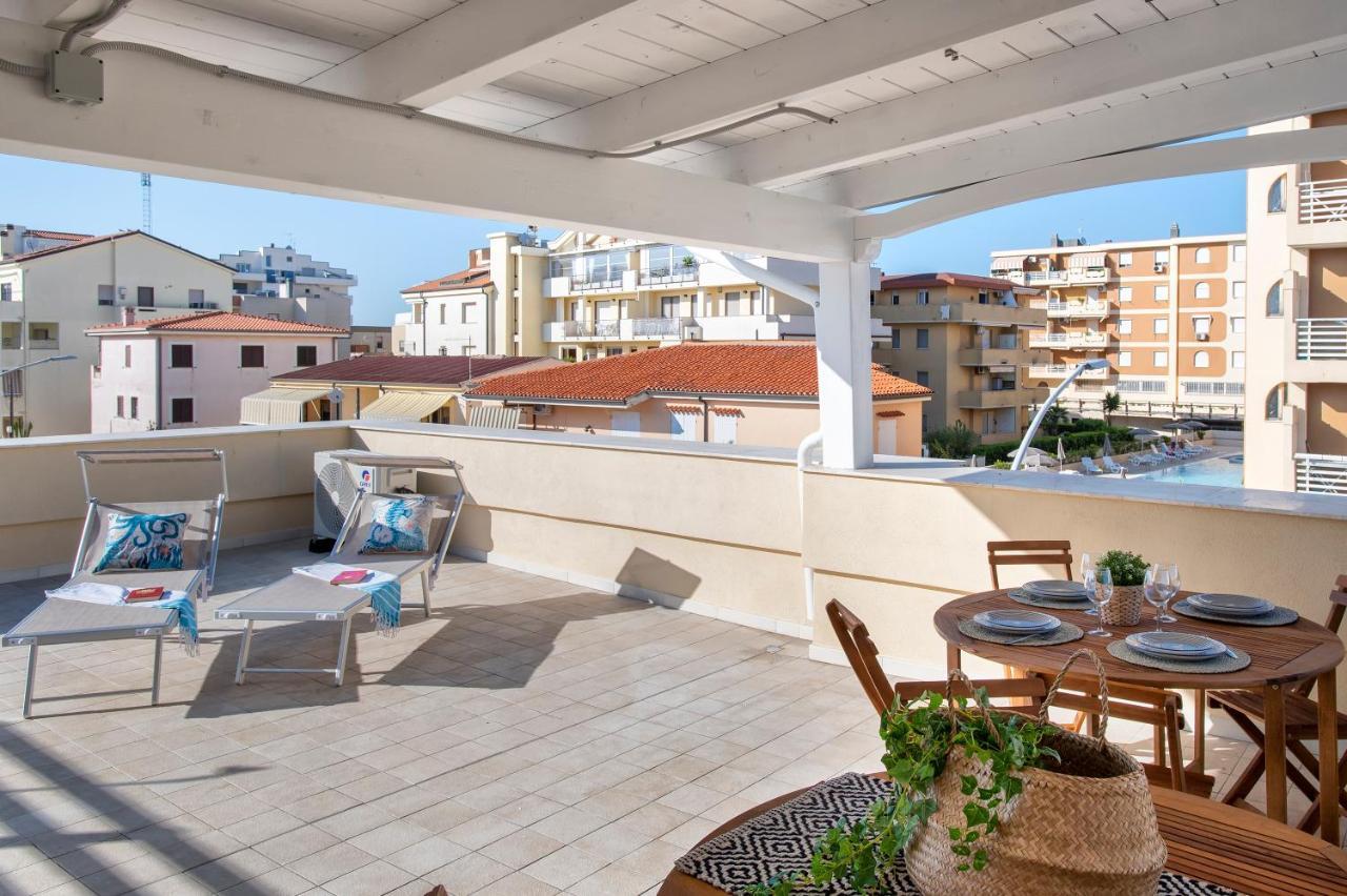 Pufferfish Apartment With Private Terrace 알게로 외부 사진