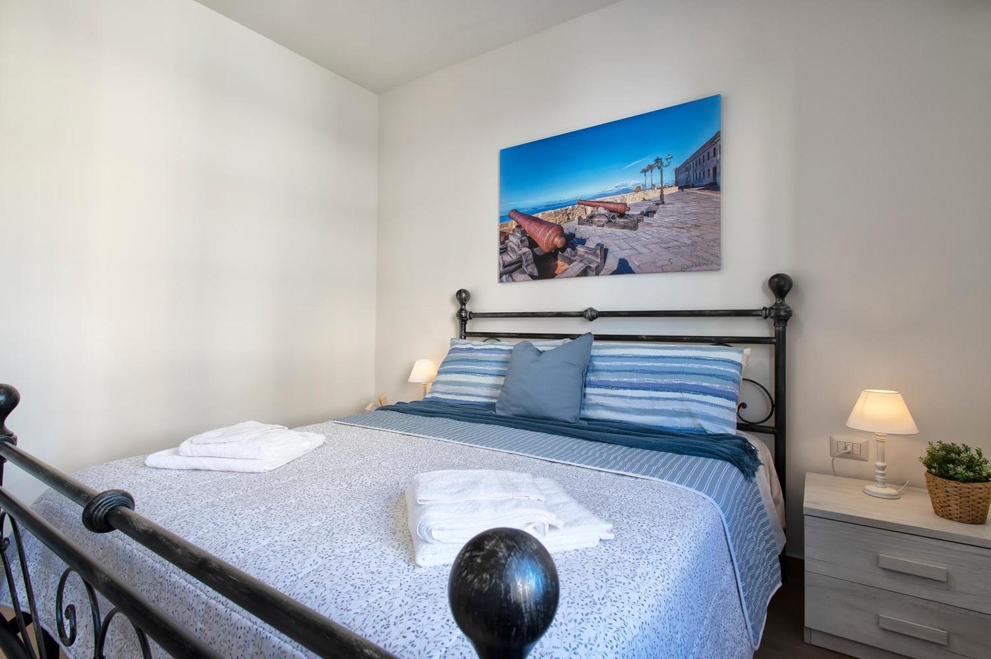 Pufferfish Apartment With Private Terrace 알게로 외부 사진